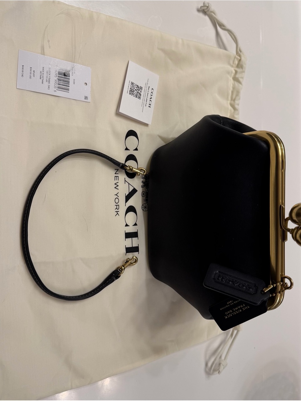 Coach Kisslock Frame Bag 16 with Short Chunky Curb Chain Strap
Used once